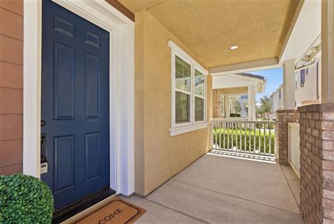 Front porch & entrance · View 15