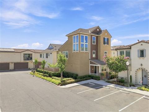 Residence exterior · View 4