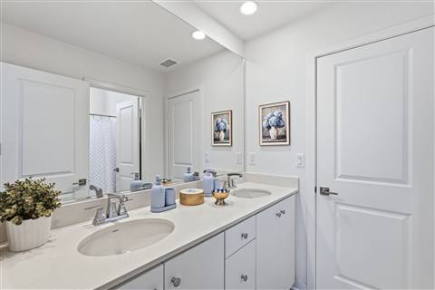 Bathroom · View 48