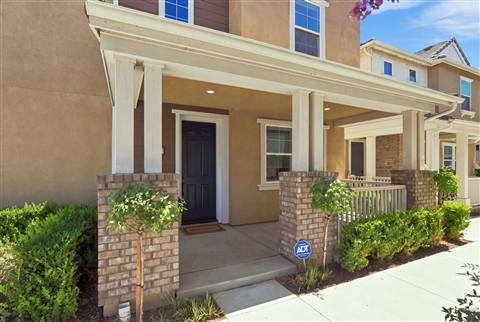 Front porch & entrance · View 9