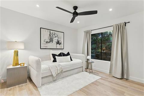Guest bedroom