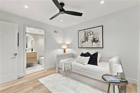 Guest bedroom · reverse view