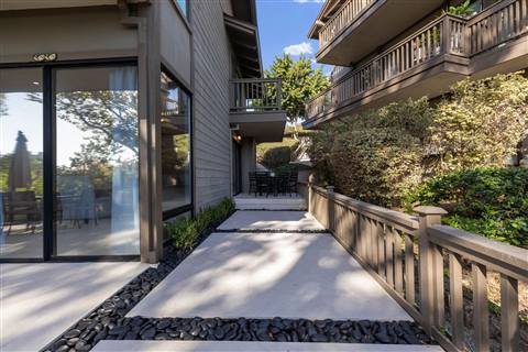 Exterior walkway